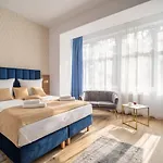 Aparthotel Helios 3*
