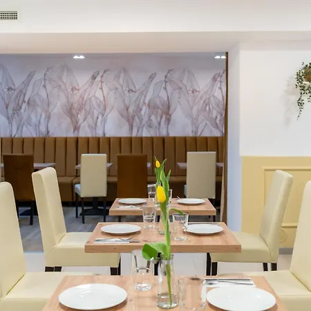 מלון דירות Helios 4*