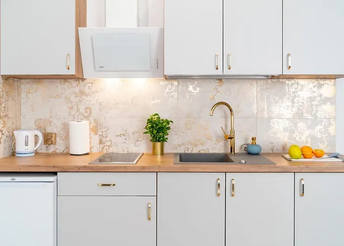 Helios アパートホテル