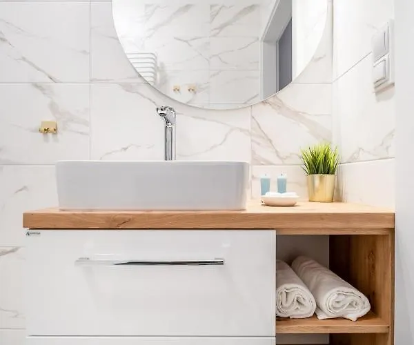 公寓式酒店 Helios 斯维诺乌伊希切