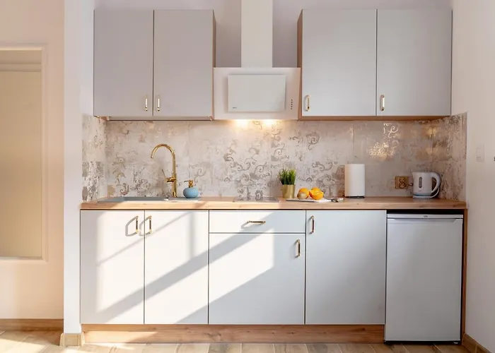 Helios 4* 斯维诺乌伊希切